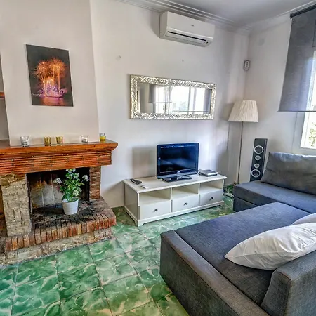 Family House By Helloapartments